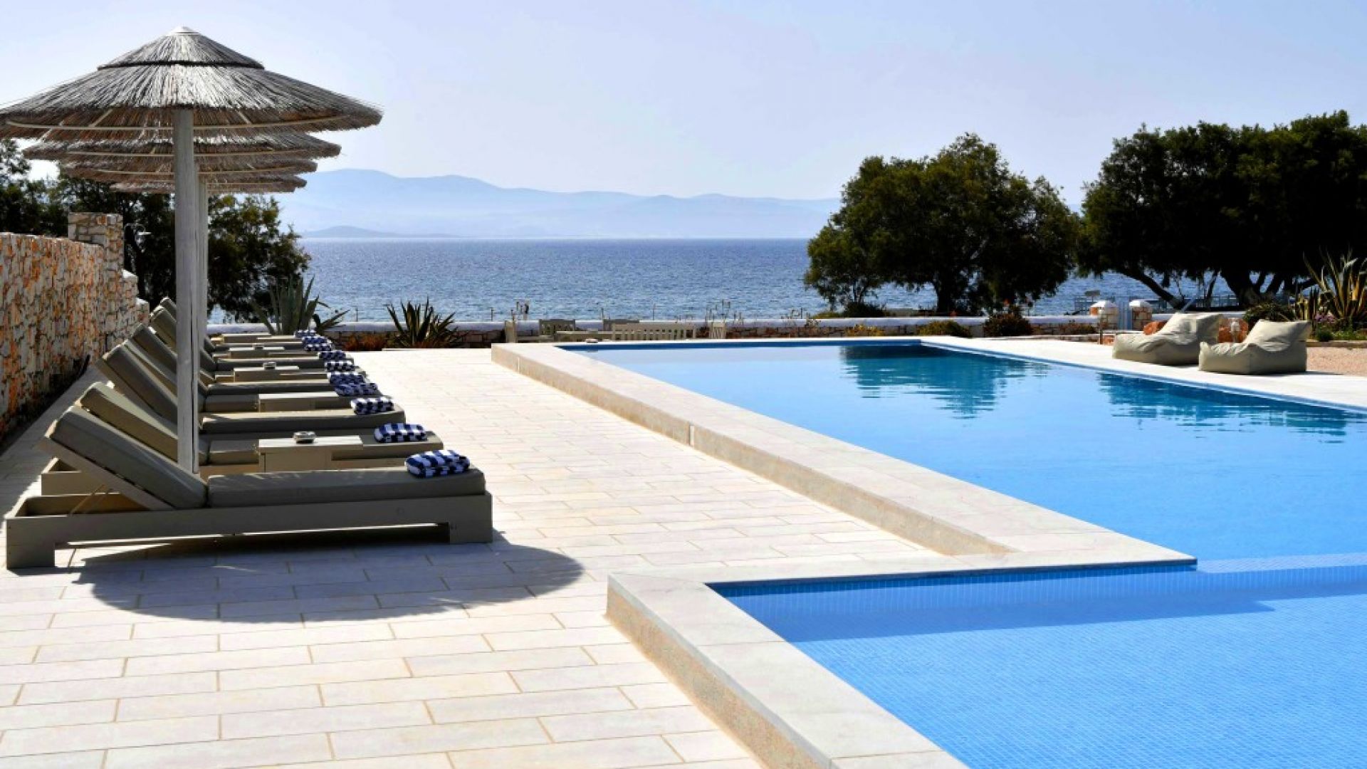 Sea Front Villa 4