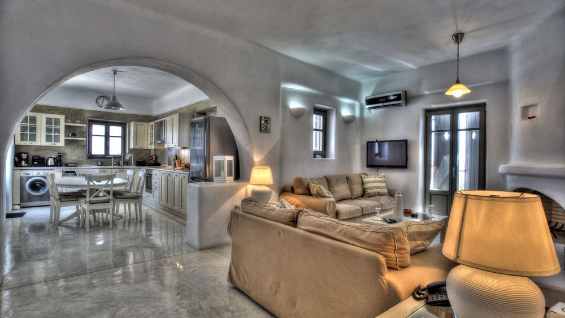 Majestic Naoussa Hill Suite 70 sq.m