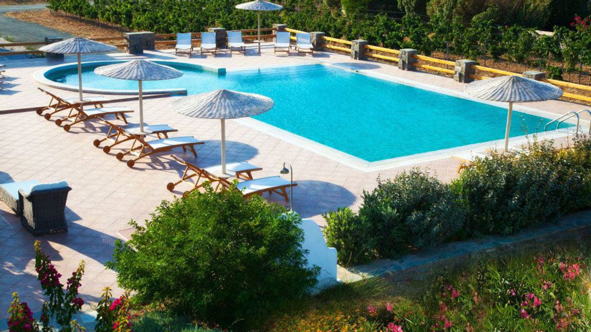 Naoussa Resort Villa Sama