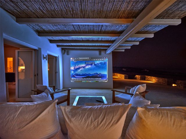 Outdoor Home Cinema