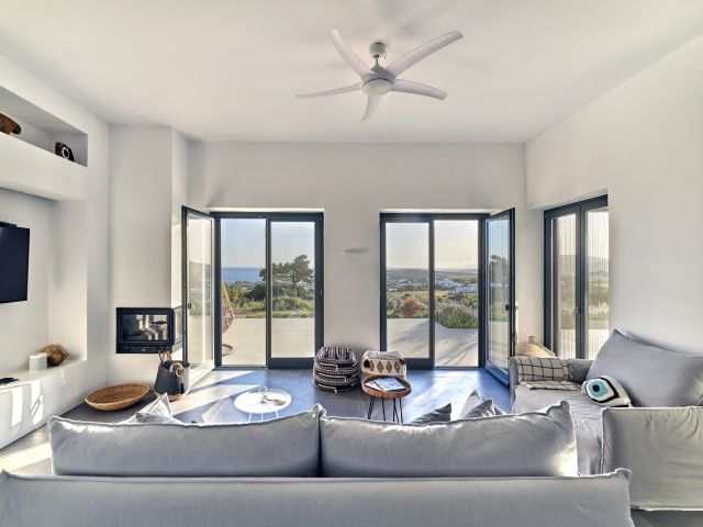 Living room in House 1