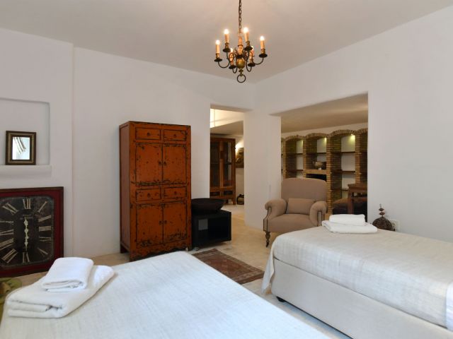 Lower floor