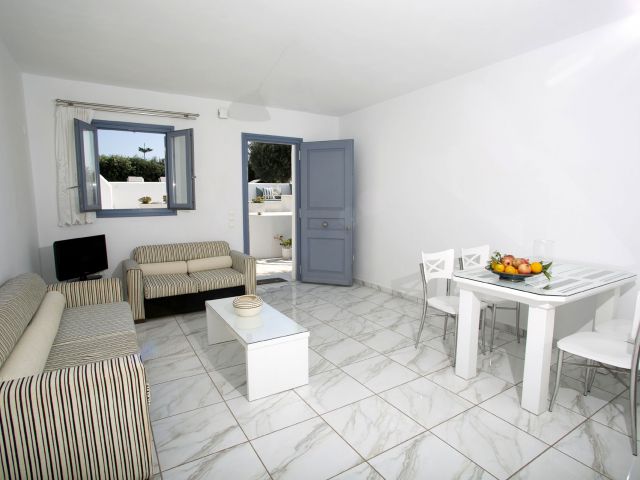 Living room Guest House 1