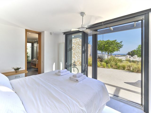 Master bedroom in House 2