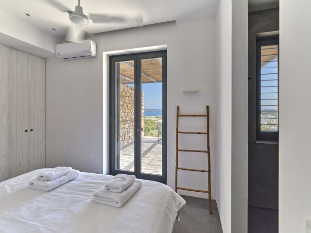 Third bedroom in House 2