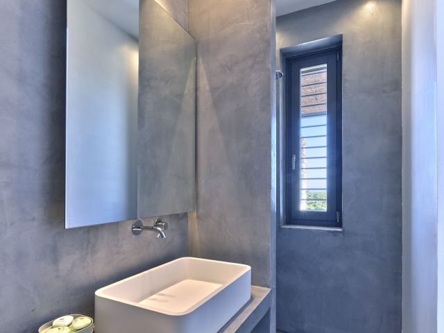 Bathroom in House 2
